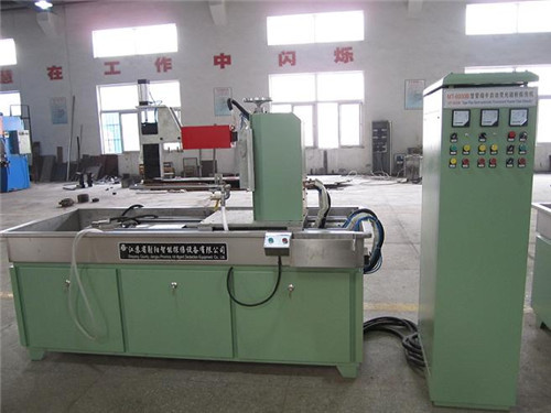 固定式磁粉探傷機(jī).jpg 固定式磁粉探傷機(jī).jpg